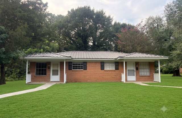 415 Pecan Circle Gallery 1