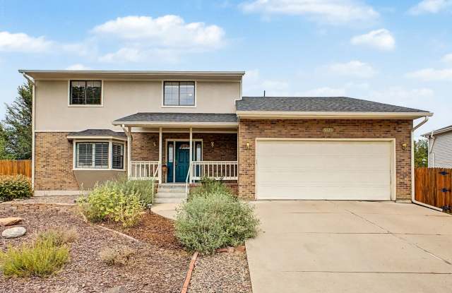Spacious 4-Bedroom, 4-Bathroom Home on a Large Lot in Central Lakewood Gallery 1