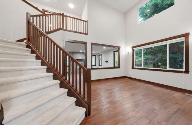 Stunning Finn Hill Retreat — Space, Style & Privacy Gallery 3