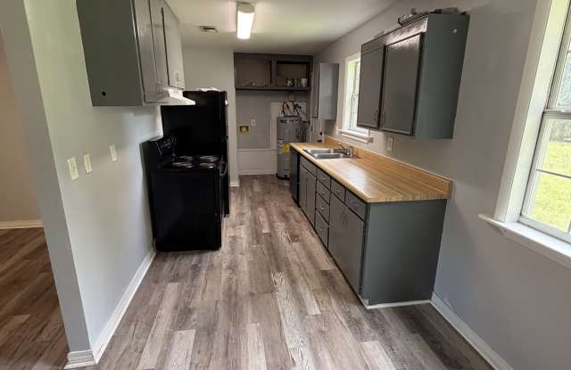 5653 Brooks Ln. Gallery 2