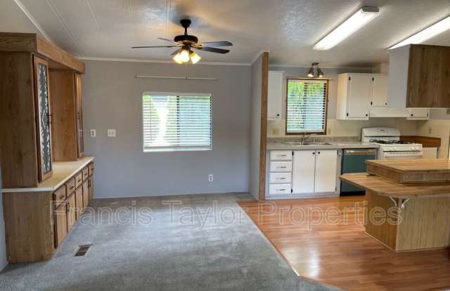1822 Seco Glen Gallery 3