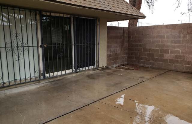 3 Bed 2 Bath Townhome Close To The Strip! photos photos
