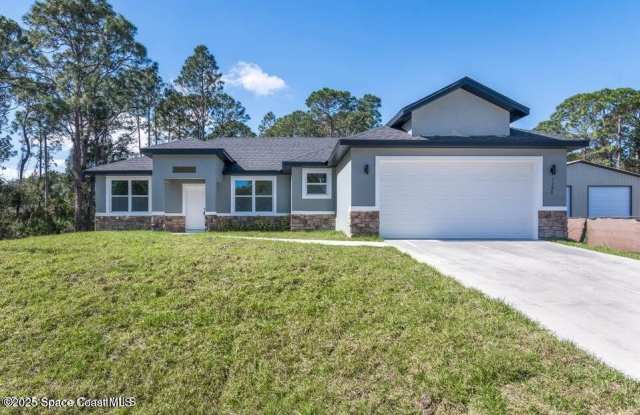 1398 Saxony Road SW photos photos
