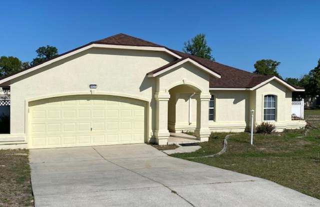 Beautifully Renovated Home with New Kitchen & Fenced Backyard in Ocala photos photos