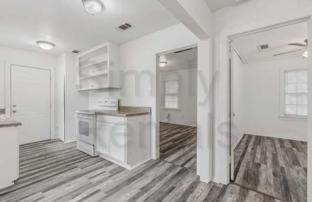 834 Brinker - Sulphur Springs Gallery 3