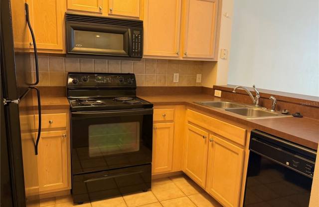 12861 MADISON POINTE Circle Gallery 2