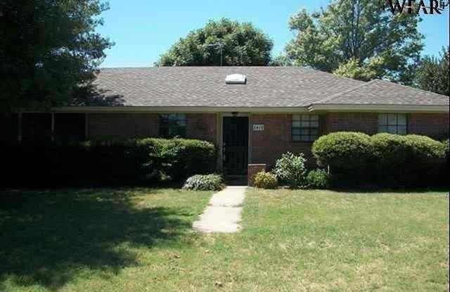 2419 REILLY ROAD Gallery 1