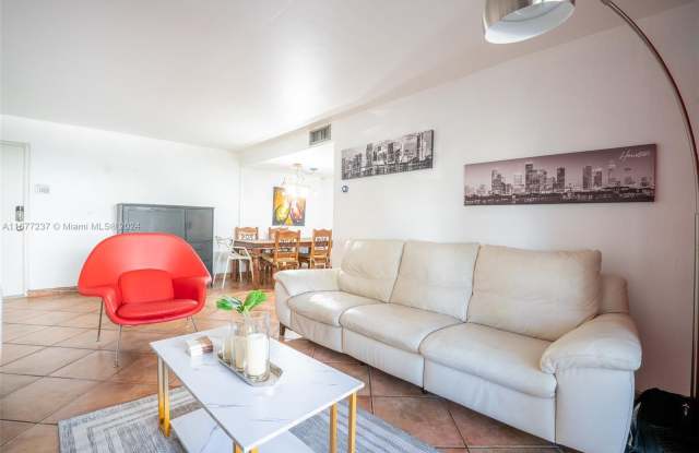 1418 Collins Ave - 1418 Collins Avenue, Miami Beach, FL 33139