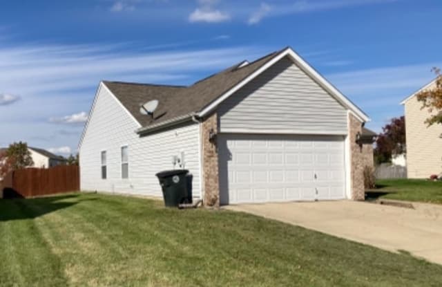 11708 Sinclair Dr - 11708 Sinclair Drive, Lawrence, IN 46235