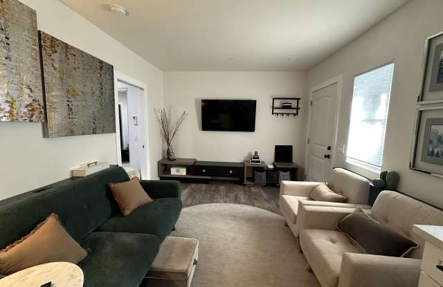 5930 Dunrobin Avenue photos photos