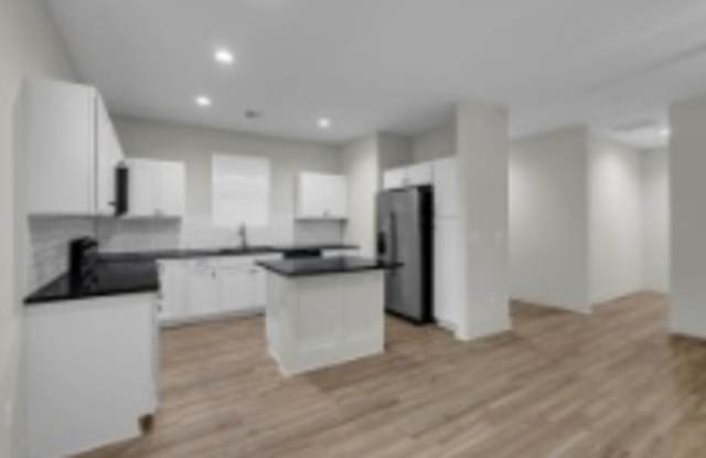 1803 E. Liam Ct. Gallery 2