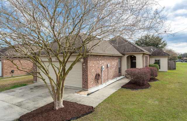 735 Fall Creek Drive photos photos