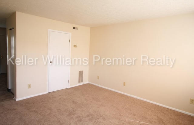 2547 Sandbury Boulevard Gallery 2