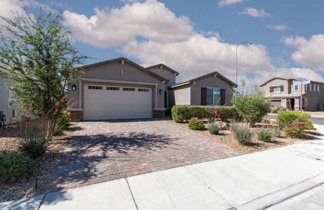 Newer single story close to the 215 in North Las Vegas photos photos