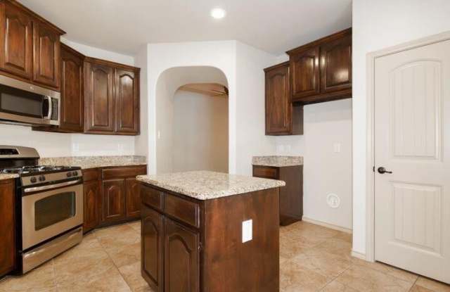 5028 Holliday Drive Gallery 4