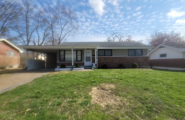 2212 Lovett Dr - 2212 Lovett Drive, Moline Acres, MO 63136
