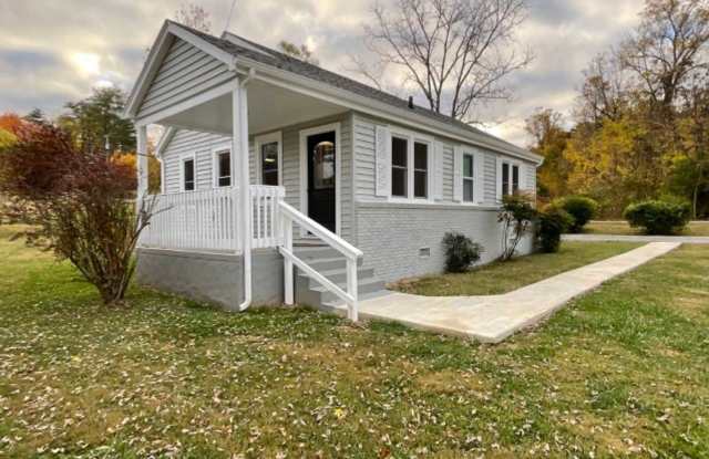 2 bedroom/1 bath home in East Morristown. Gallery 1