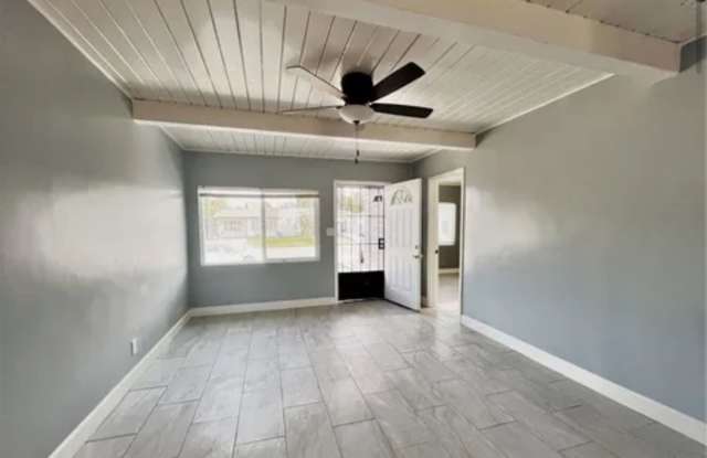 Northeast home for rent with a pool Gallery 4