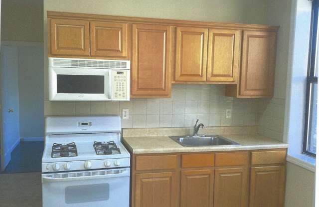 102 W 49th St photos photos
