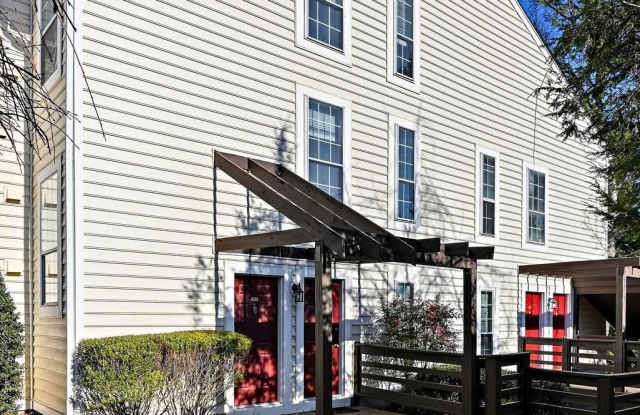 9971 OAKTON TERRACE ROAD - 9971 Oakton Terrace Road, Oakton, VA 22124