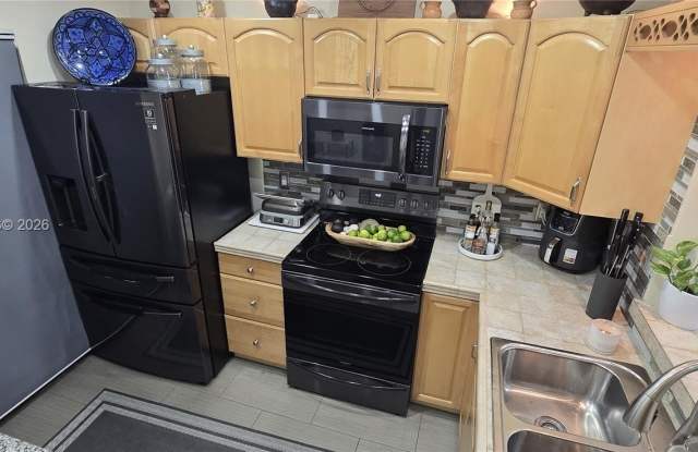 1871 NW 94th Ave photos photos