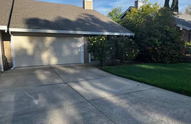 Newly Renovated 2 Bedroom, 2 Bathroom 1050 Sqft. 1/2 Plex Orangevale Home for Lease. photos photos