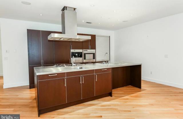 3316 CADYS ALLEY NW #202 - 3316 Cady's Alley NW, Washington, DC 20007