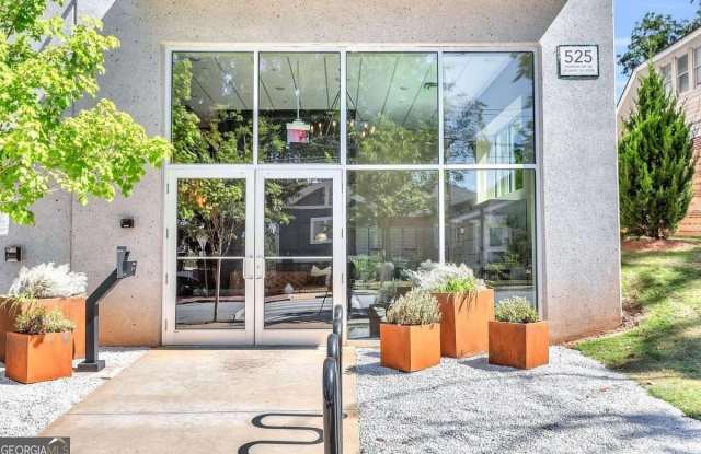 525 Parkway photos photos
