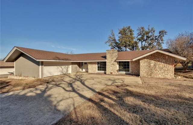 18 Country LN - 18 Country Lane, Woodcreek, TX 78676