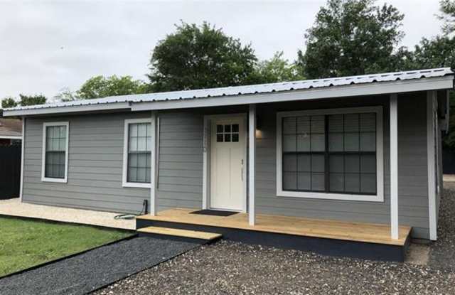 1110 VASQUEZ ST - 1110 Vasquez Street, Austin, TX 78741