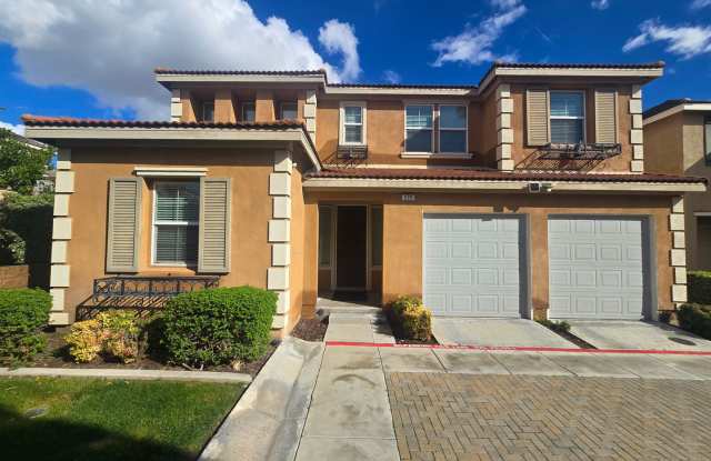 Open-Concept Living with Downstairs Bedroom Enclosed Patio Retreat photos photos Open-Concept Living with Downstairs Bedroom Enclosed Patio Retreat photos photos