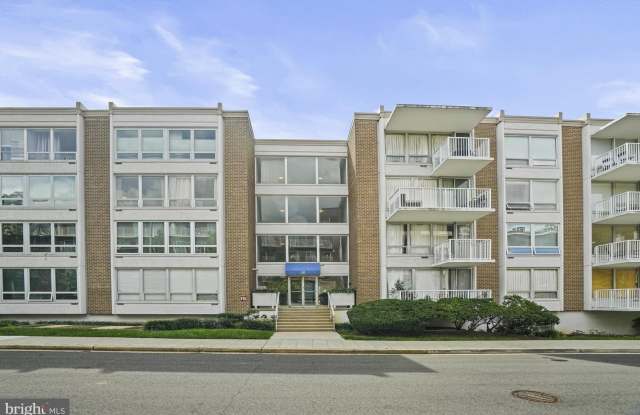 410 O ST SW #306 Gallery 4