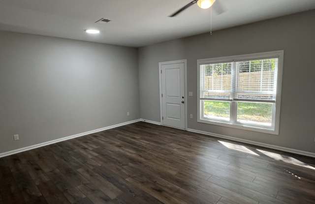 2920 Shamrock Drive Gallery 3