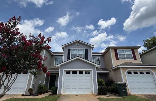 Available NOW - 123 Woodberry photos photos