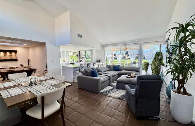 177 Las Lomas Gallery 4