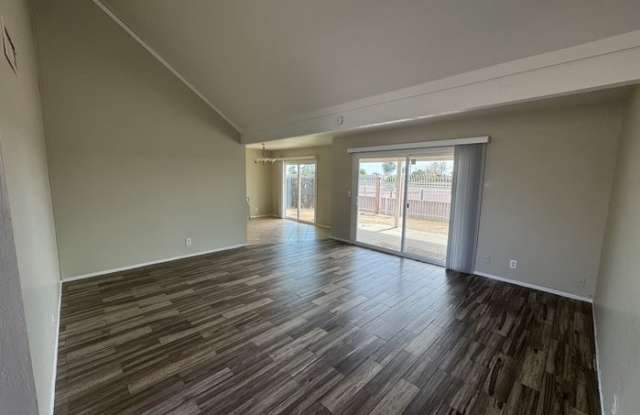 3517 West Vogel Avenue Gallery 2