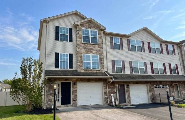 3 Bedroom 2.5 Bathroom in York! photos photos