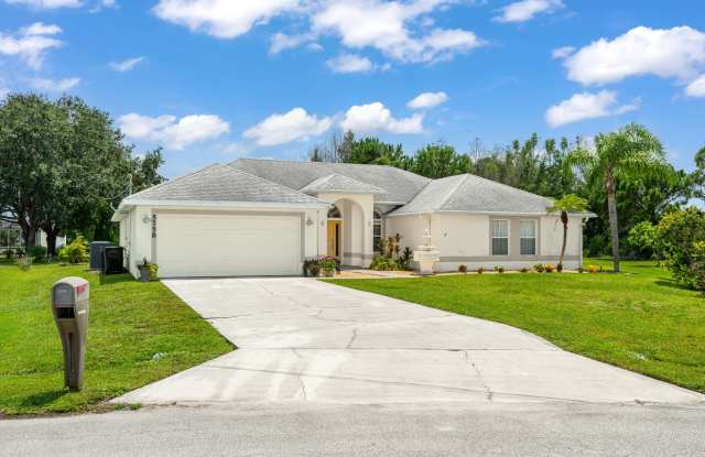 5758 Benbow Court Gallery 2