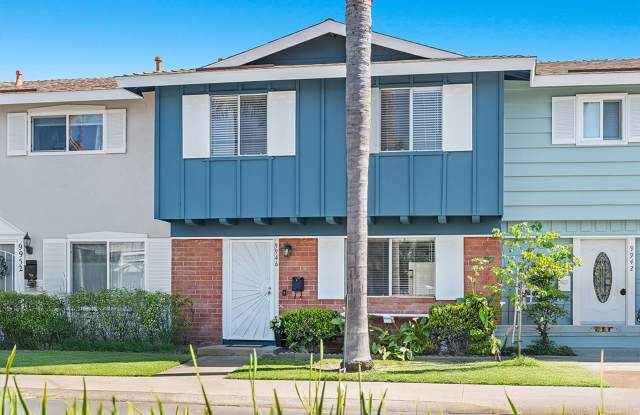 Charming Huntington Beach Townhome | Prime Location | Outdoor Patio + Community Amenities! photos photos