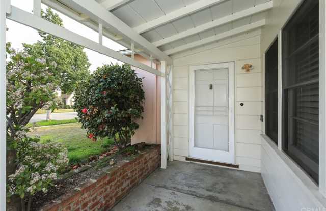 5733 Golden West Avenue Gallery 2