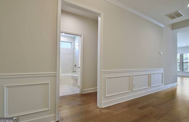 416 Southbridge Pass Gallery 4