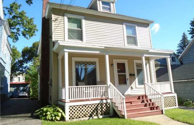 119 Trinity Place 4 Bedroom Single Family Westcott area! - 119 Trinity Place, Syracuse, NY 13210