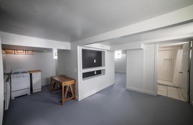 600 East Locust Street photos photos