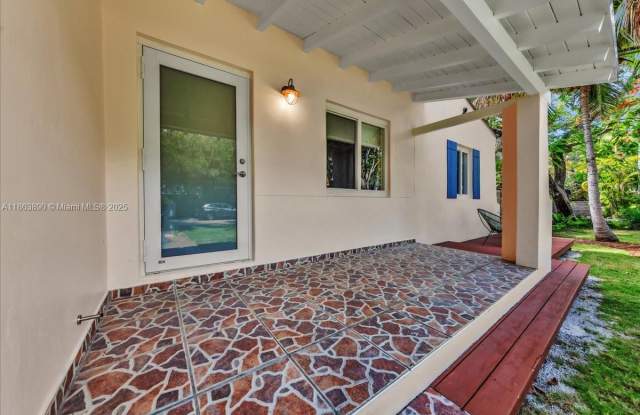 7341 Southwest 64th Court Gallery 2