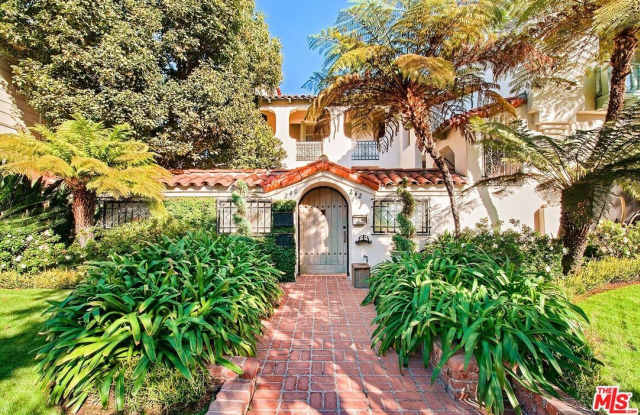 242 S Spalding Dr - 242 South Spalding Drive, Beverly Hills, CA 90212