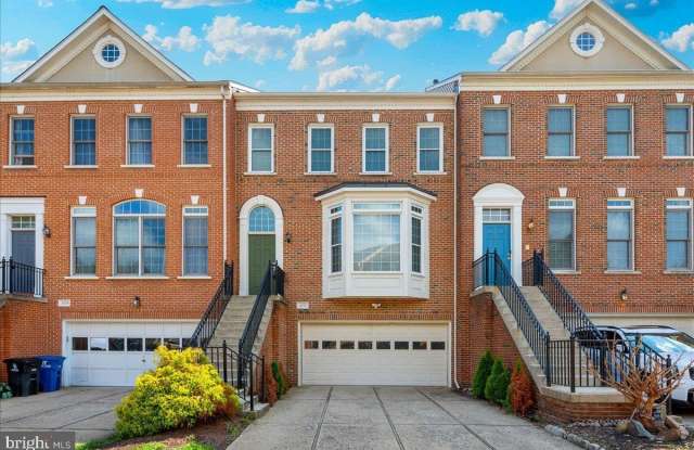 4576 FAIR VALLEY Drive - 4576 Fair Valley Drive, Fair Lakes, VA 22033