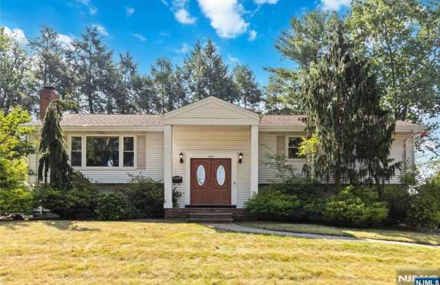 494 Salem Street photos photos