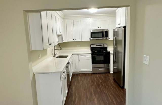 2690 Crosscreek Court Gallery 2