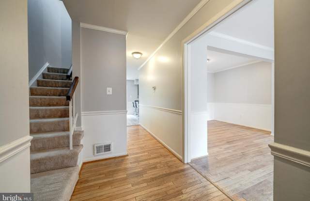 5465 CHESHIRE MEADOWS Way Gallery 3
