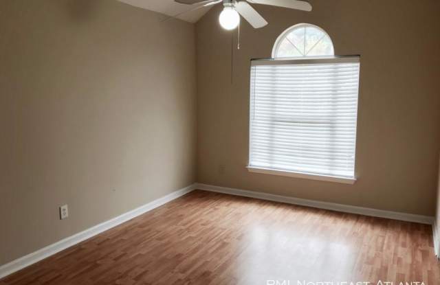 1095 Norwalk Trce Gallery 2